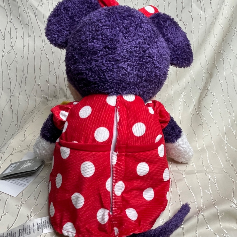Minnie Mouse - Picture 2 of 7